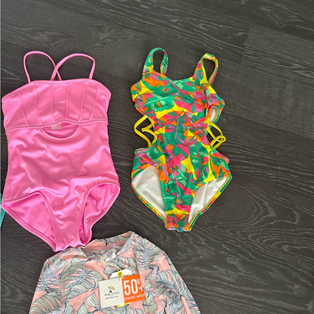 Lot of 8 girls swimsuits, size 8, mix of Target, Shade Critters & Wonder Nation - Picture 4 of 11
